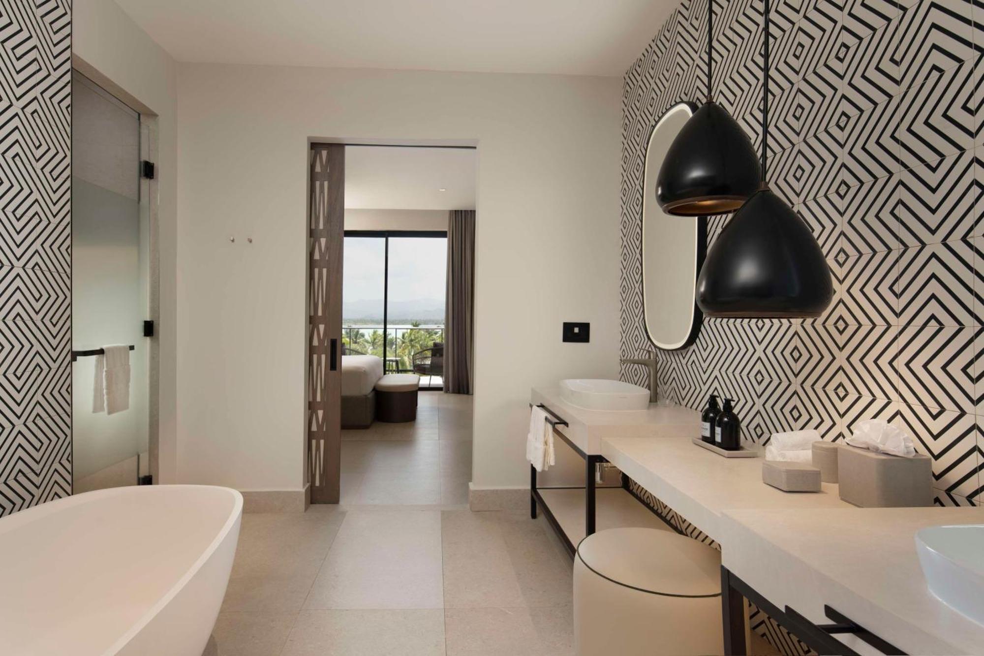 Zemi Miches Punta Cana All-Inclusive Resort, Curio By Hilton ภายนอก รูปภาพ